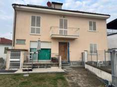 Foto Casa indipendente di 160 m con 4 locali e box auto in vendita a Antignano