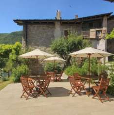 Foto Casa indipendente di 189 m con 4 locali in vendita a Valvestino