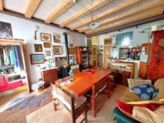 Foto Casa indipendente di 190 m con 4 locali in vendita a Monzambano