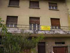 Foto Casa indipendente di 230 m con pi� di 5 locali e box auto doppio in vendita a Lavenone