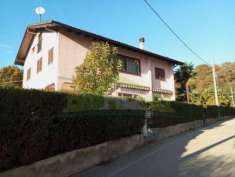 Foto Casa indipendente di 350 m con pi di 5 locali in vendita a Borgosesia