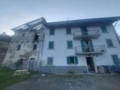 Foto Casa indipendente di 360 m in vendita a Albino