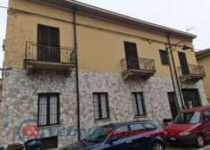 Foto Casa indipendente di 400 m con pi di 5 locali in vendita a Torino