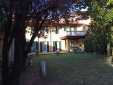 Foto Casa indipendente di 500 m con pi di 5 locali e box auto in vendita a Coccaglio