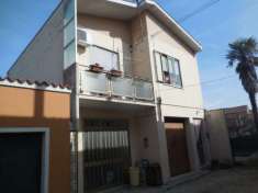 Foto Casa indipendente in paese, con garage (V-CS.78)