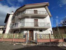 Foto Casa Indipendente in Vendita, 195 mq (Tagliacozzo)