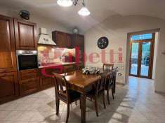 Foto Casa Indipendente in Vendita, 3 Locali, 100 mq (Pozzilli)