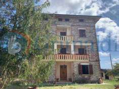 Foto Casa Indipendente in Vendita, 411 mq (Castiglione del Lago)