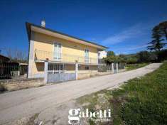 Foto Casa Indipendente in Vendita, pi di 6 Locali, 120 mq (Pastorano