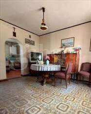 Foto Casa Indipendente in Vendita, pi di 6 Locali, 140 mq (Rovigo)