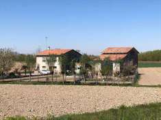 Foto Casa Indipendente in Vendita, pi di 6 Locali, 160 mq (Papozze)