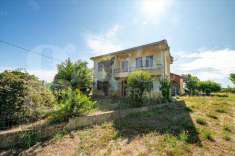 Foto Casa Indipendente in Vendita, pi� di 6 Locali, 170 mq (Tribano)