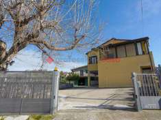 Foto Casa Indipendente in Vendita, pi di 6 Locali, 173 mq (Roccadasp