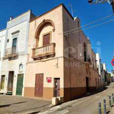 Foto Casa Indipendente in Vendita, pi di 6 Locali, 185 mq (Taurisano