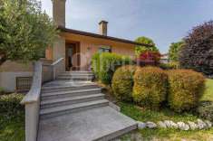 Foto Casa Indipendente in Vendita, pi di 6 Locali, 190 mq (Sesto al