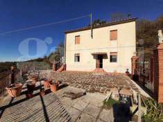 Foto Casa Indipendente in Vendita, pi di 6 Locali, 208 mq (Massa Mar