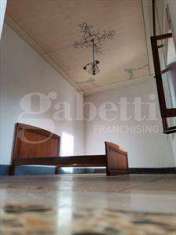 Foto Casa Indipendente in Vendita, pi di 6 Locali, 210 mq (Monserrat