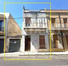 Foto Casa Indipendente in Vendita, pi di 6 Locali, 216 mq (Avola)