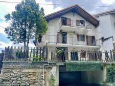 Foto Casa Indipendente in Vendita, pi di 6 Locali, 221 mq (Giaveno)