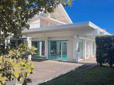 Foto Casa Indipendente in Vendita, pi di 6 Locali, 243 mq (Salgareda