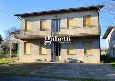 Foto Casa Indipendente in Vendita, pi di 6 Locali, 260 mq (Terrassa