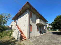 Foto Casa Indipendente in Vendita, pi di 6 Locali, 280 mq (Ceregnano