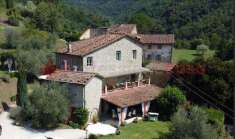 Foto Casa Indipendente in Vendita, pi di 6 Locali, 315 mq (Bagni di