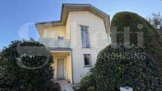 Foto Casa Indipendente in Vendita, pi� di 6 Locali, 315 mq (Ravenna)