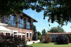 Foto Casa Indipendente in Vendita, pi di 6 Locali, 420 mq (Pinerolo)