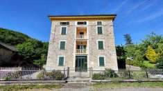 Foto Casa Indipendente in Vendita, pi di 6 Locali, 466 mq (Farini)