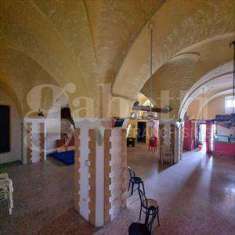 Foto Casa Indipendente in Vendita, pi di 6 Locali, 500 mq (Melissano