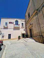 Foto Casa Indipendente in Vendita, pi di 6 Locali, 528 mq (Mesagne)