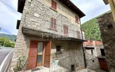 Foto Casa indipendente in vendita a Adrara San Martino