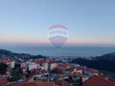 Foto Casa indipendente in vendita a Alassio