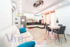 Foto Casa indipendente in vendita a Alba