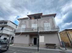 Foto Casa indipendente in vendita a Alba Adriatica