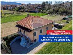 Foto Casa indipendente in vendita a Arcisate