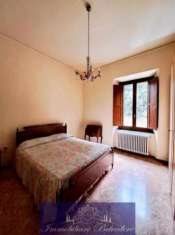 Foto Casa indipendente in vendita a Arezzo - 8 locali 352mq