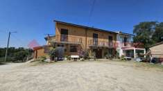 Foto Casa indipendente in vendita a Arezzo