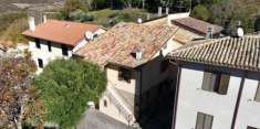 Foto Casa indipendente in vendita a Assisi - 4 locali 250mq