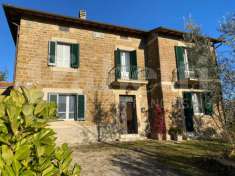 Foto Casa indipendente in vendita a Assisi