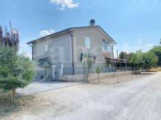 Foto Casa indipendente in vendita a Assisi