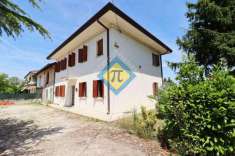 Foto Casa indipendente in vendita a Azzano Decimo