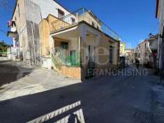 Foto Casa indipendente in vendita a Bacoli