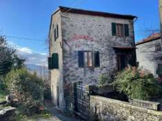 Foto Casa indipendente in vendita a Bagni Di Lucca - 9 locali 178mq