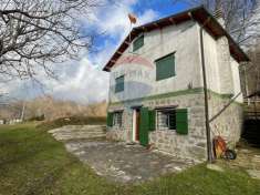 Foto Casa indipendente in vendita a Bagni Di Lucca