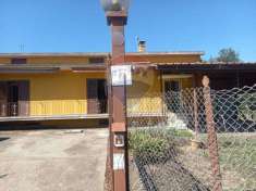 Foto Casa indipendente in vendita a Baia E Latina