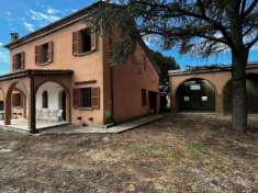 Foto Casa indipendente in vendita a Barbianello - 5 locali 350mq