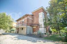 Foto Casa indipendente in vendita a Bastia Umbra