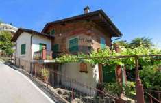 Foto Casa indipendente in vendita a Belgirate - 7 locali 170mq